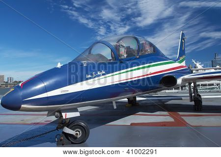 Interpid 박물관 Aermacchi Mb-3391