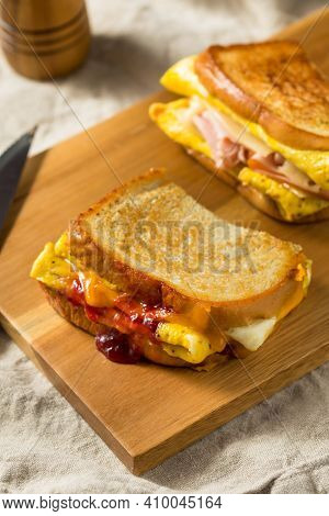 Homemade One Pan Egg Breakfast Sandwich