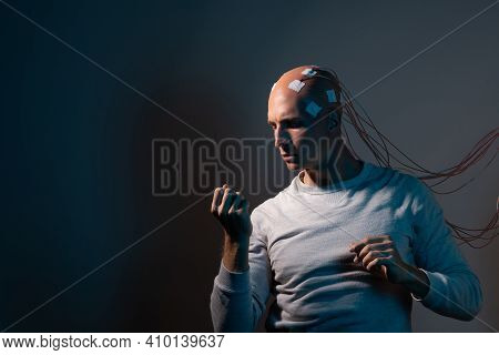 Contacts Connected To The Brain, Reading Brain Signals, Studying Intelligence And Brain Activity.