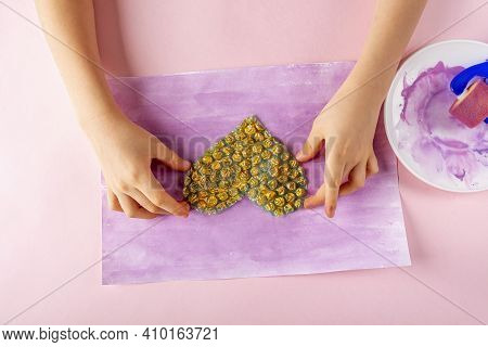 Diy And Kids Creativity Step By Step Instruction: Drawing Greeting Card Non-standard Method. Step2 A