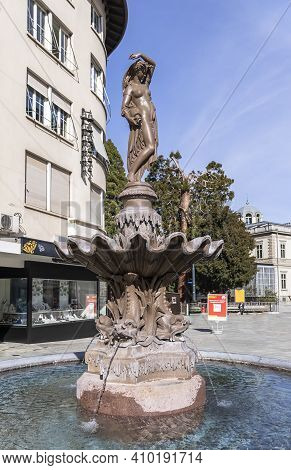 Chur, Switzerland - February 19, 2021:fountain In Medieval Chur, Considered To Be The Oldest Town In