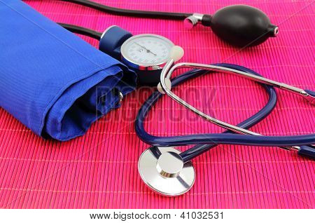 Medizinische BlutdruckmessgerÃ¤t, Spannungsmesser.