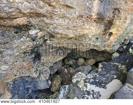Rocks, Beach Cliff Wall Decoration, Geger Beach Nusa Dua Sawangan, South Kuta, Badung Bali, Indonesi