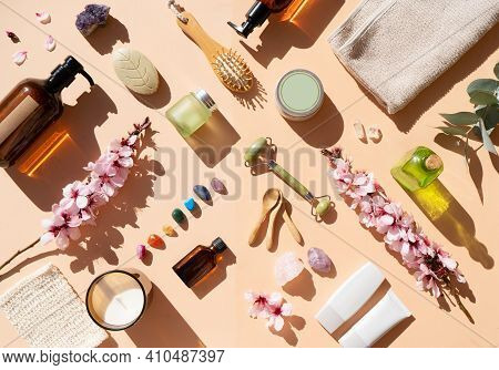 Gua Sha, Face Massage Jade Roller Made Of Natural Stone And Home Spa And Beauty Set
