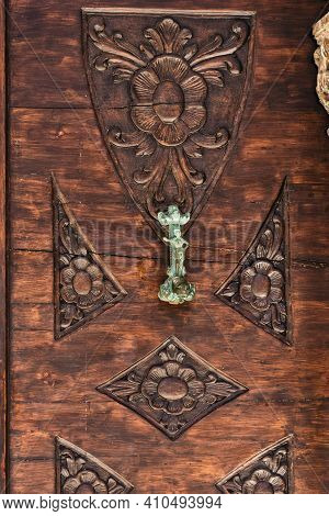Dubrovnik, Croatia - Aug 20, 2020: Wooden Door With Floral Decoration And Bronze Handal In Rectors P