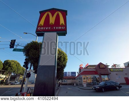 San Francisco - January 31, 2011: Mcdonalds Eatery And Drive-thru At 16th Street And Potrero.