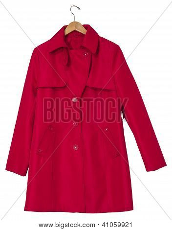 เสื้อกันฝนสีแดงในการแขวน