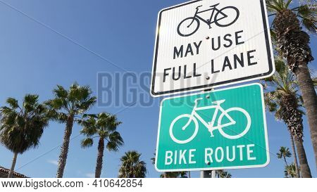 Bike Route Green Road Sign In California, Usa. Bicycle Lane Singpost. Bikeway In Oceanside Pacific T