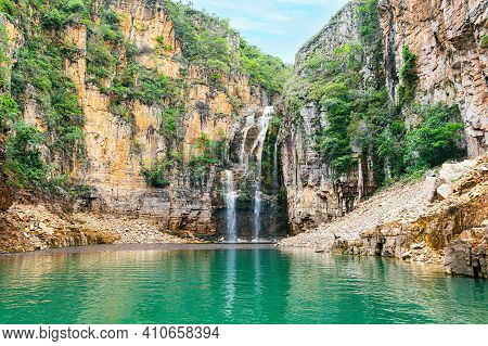 Landscape Of Canyons Of Furnas And The Waterfall, Capitólio Mg, Brazil. Green Water Of The Lake Betw