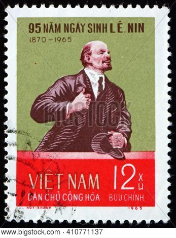 Vietnam - Circa 1965: A Stamp Printed In Vietnam Shows V. I. Lenin, Portrait, Circa 1965