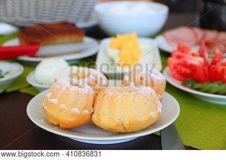 Easter Foods In Poland: Yeast Raised Cake Called Baba Or Babka. Traditional Polish Food: Babka Wielk
