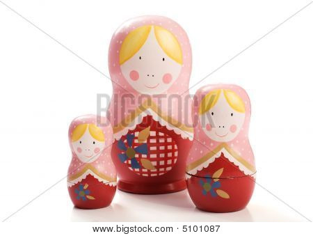 Familia de tres muñecas rusas