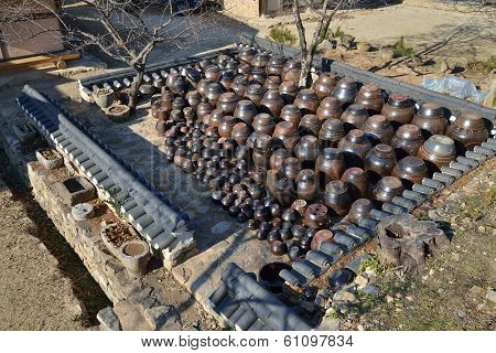 Korean Traditional Platform For Crocks Of Sauces And Condiments