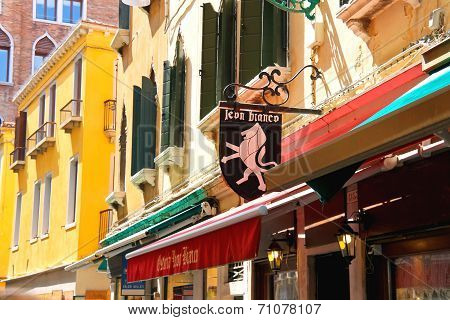 Restaurant Osteria Leon Bianco In Venice, Italy