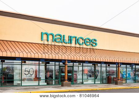 Maurices Retail Store Exterior