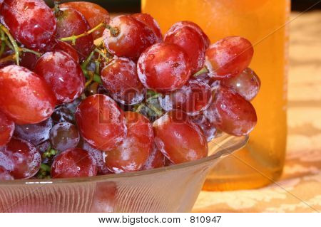 winogron i wina butelka