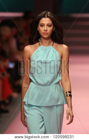 Adl Cengiz Abazoglu Catwalk