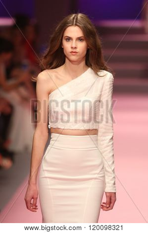 Adl Cengiz Abazoglu Catwalk