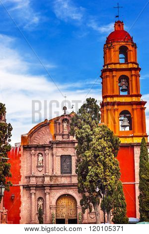 Templo Del Oratorio De San Felipe Neri Church Facade San Miguel de Allende Mexico. Built in 1700s named for San Felipe Neri from Florence who founded Oratorio Catholic Order