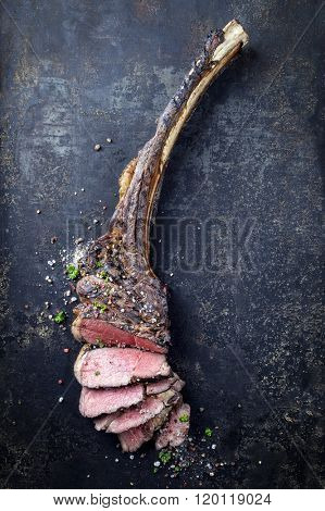 Dry ged Wagyu Tomahawk Steak