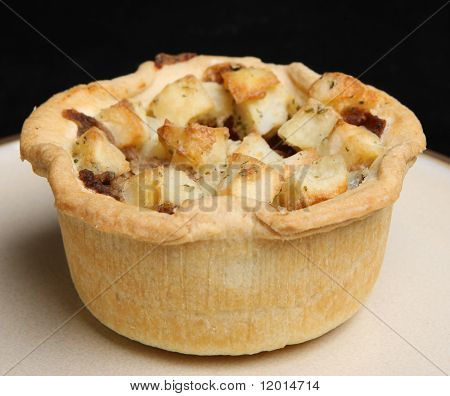 Bireysel et pasta patates tepesi ile.