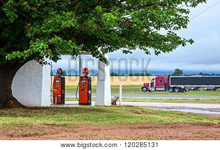 Hydro, U.S.A. - May 20, 2011: Oklahoma, an old service station on the Route 66.