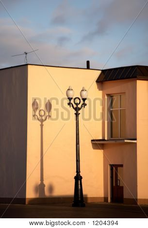 Lanterna e la sua ombra