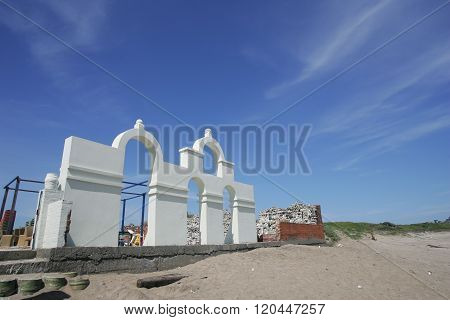 Arch Door Shape Architecture Leave At Beach Of Shimen District