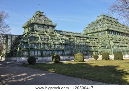 Palmenhaus Schoenbrunn In Wien