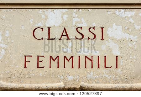 Sign Indicating   The Feminine Classes