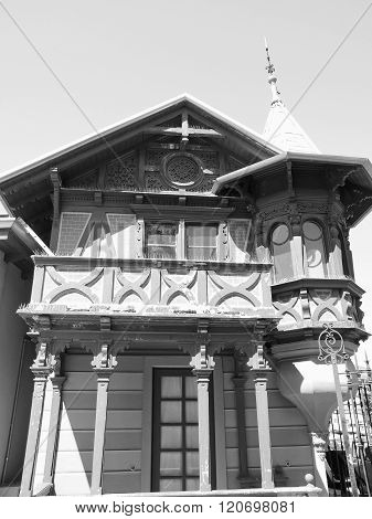 Black And White Villaggio Leumann