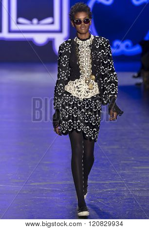 Anna Sui - Fall Winter 2016 Collection