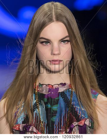 Anna Sui - Fall Winter 2016 Collection