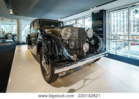 BERLIN - DECEMBER 21, 2017: Showroom. Luxury car Rolls-Royce Phantom III Touring Limousine, 1937. Coachwork by Gurney Nutting.