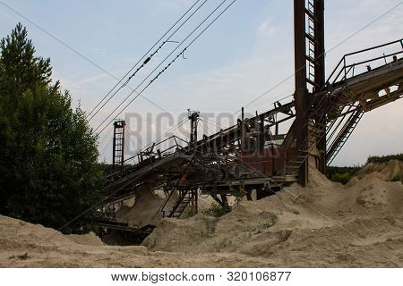 Sudogda, Vladimir Oblast / Russia: Aug, 15, 2019: Metal Construction Of The Transport Pipeline At A 