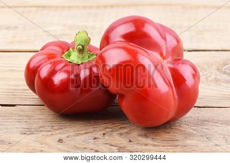 Two Fresh Red Sweet Peppers Varieties Gogoshar.