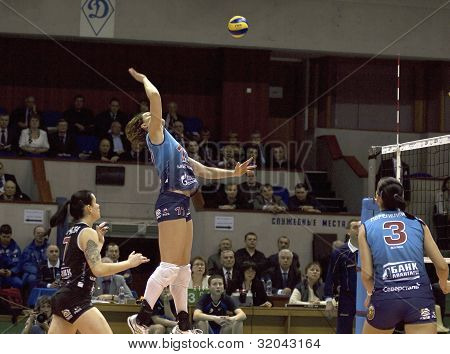 S. Kryuchkova(7), E. Godina(17), M. Perepelkina(3)