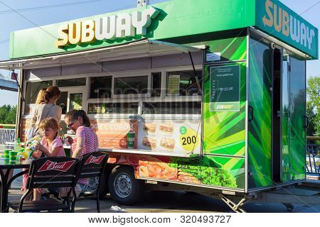 Tyumen, Russia-avg 20, 2019: Fast Food Restaurant Subway In The Summer Mobile Embankment Of The Rive
