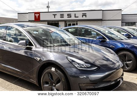Indianapolis - Circa September 2019: Tesla Electric Vehicles Awaiting Preparation For Sale. Tesla Ev