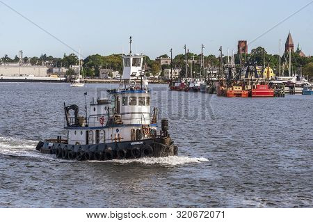 New Bedford, Massachusetts, Usa - September 5, 2019: Tug Meridian, Hailing Port Boston, Massachusett
