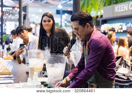 Bangkok, Thailand - March 16, 2019 : Unidentified Chef Cooking A Food For Show To Customers In The C