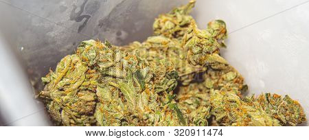 Modern Ways Of Smoking Marijuana In The World. Recreational Cannabis Smoking Culture