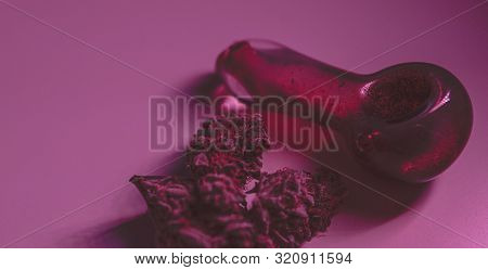Modern Ways Of Smoking Marijuana In The World. Recreational Cannabis Smoking Culture
