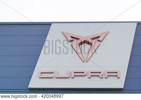 Bordeaux , Aquitaine France - 05 08 2021 : Seat Cupra Sports Car Brand Logo And Text Sign Of Spanish