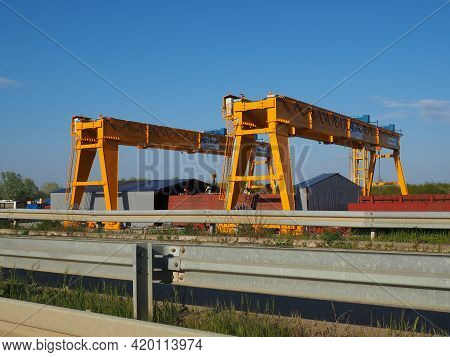 Sremska Raca, 25 April 2021. Construction Of A Bridge On The Sava River, Crane Operation, Beams And