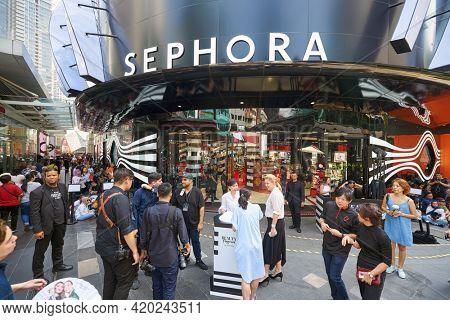 KUALA LUMPUR, MALAYSIA - JANUARY 18, 2020: entrance to Sephora flagship store at Fahrenheit 88 shopping mall in Kuala Lumpur.