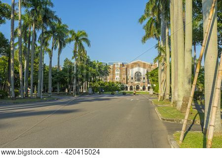 Taipei, Taiwan - Aug 8, 2018 : The Main Library Of National Taiwan University Against Blue Sky In Ta