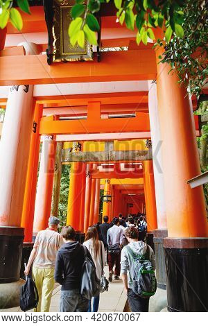 Kyoto, Japan - 18 May, 2015: Fushimi Inari Taisha Shrine In Kyoto, Japan With Beautiful Red Gate And