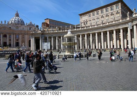 Vatican City, Vatican - April 9, 2012: People Visit Saint Peter's Square In Vatican City, Vatican. S