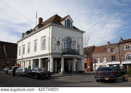 Wallingford Town Centre With The Town Hall And Taxi Rank, In Oxfordshire In The Uk, Taken On The 30t
